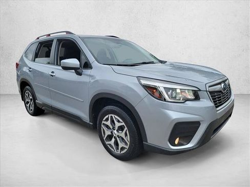 Used 2019 Subaru Forester Premium image 3