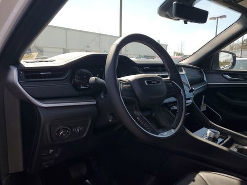 New 2026 Jeep Grand Cherokee L Limited image 21