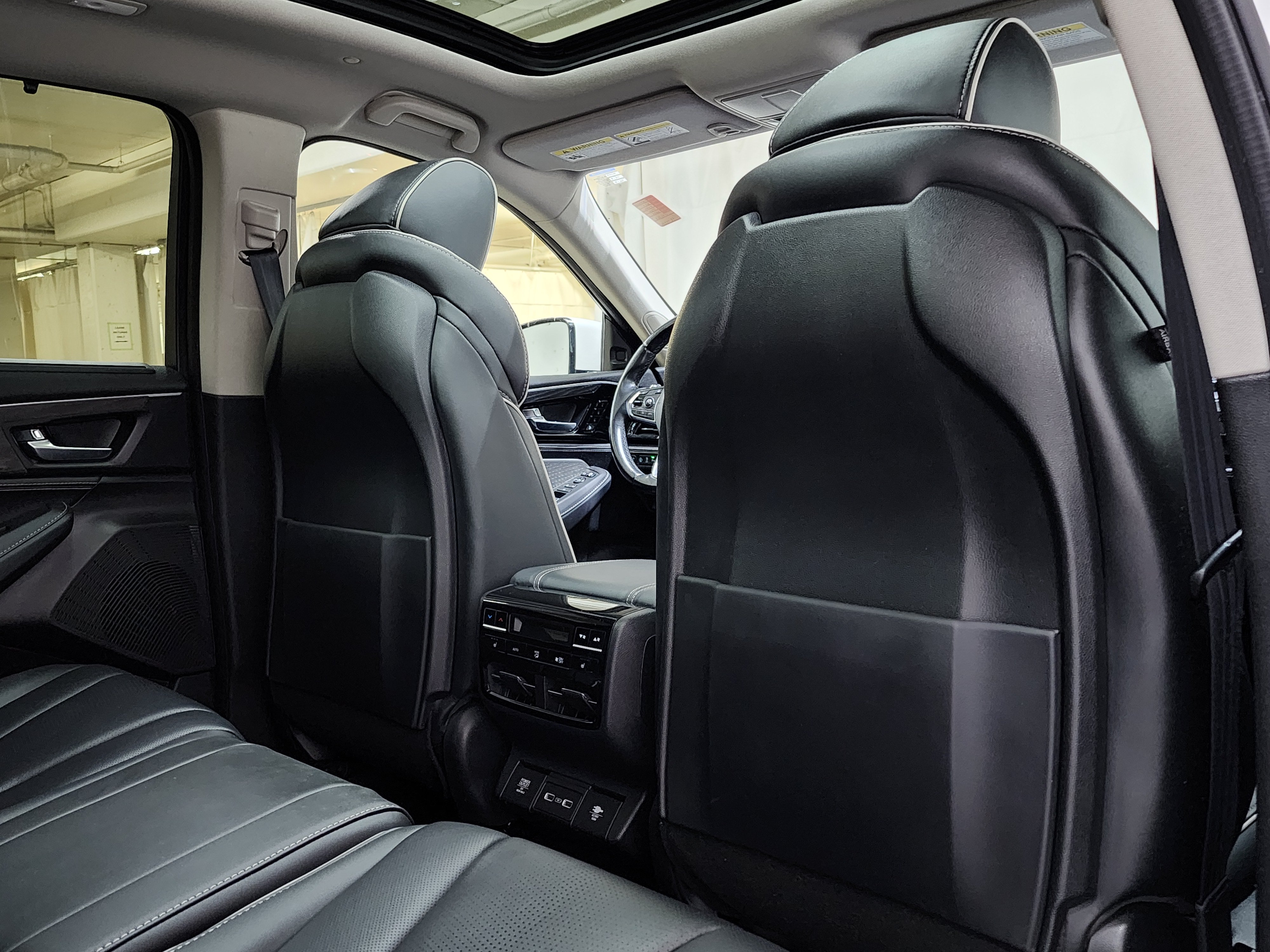 Used 2023 Acura MDX w/ Advance Package AWD/4WD image 20