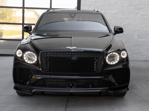 Used 2025 Bentley Bentayga AWD/4WD image 13