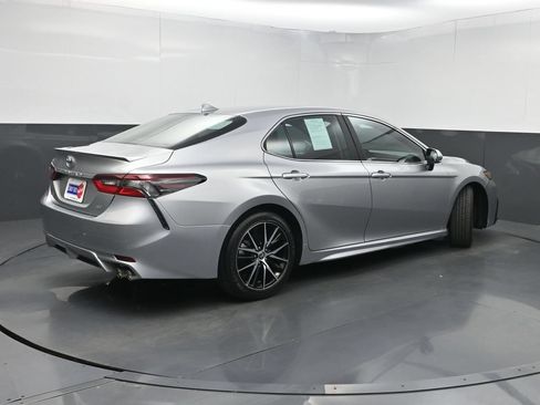 Used 2022 Toyota Camry SE w/ Convenience Package FWD image 23