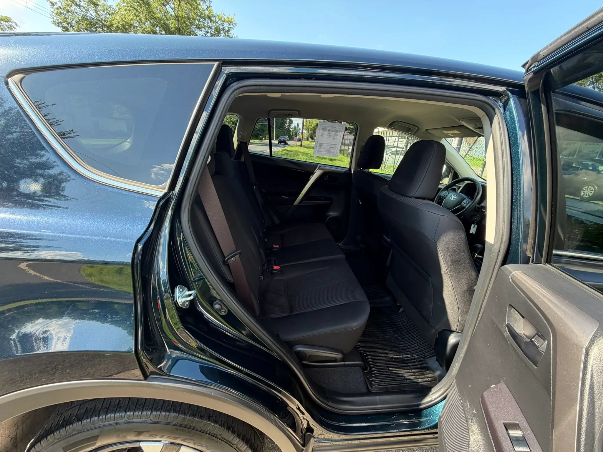 Used 2018 Toyota RAV4 LE w/ All Weather Liner Package AWD/4WD image 16