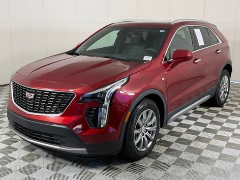 Used 2020 Cadillac XT4 Premium Luxury AWD/4WD image 2