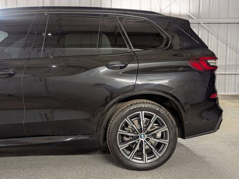 Used 2021 BMW X5 xDrive40i w/ M Sport Package image 13