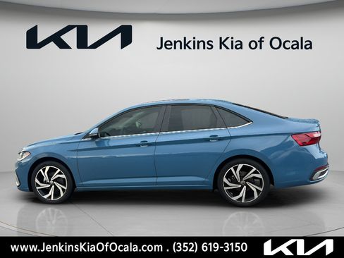Used 2025 Volkswagen Jetta SEL FWD image 6