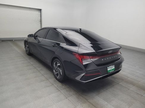 Used 2025 Hyundai Elantra Limited FWD image 5