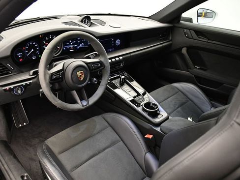 Used 2023 Porsche 911 Carrera GTS image 4