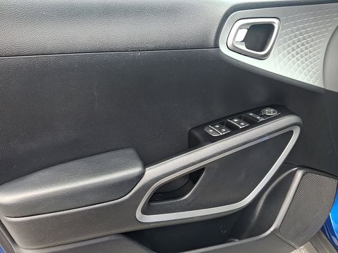 Certified 2021 Kia Soul X-Line FWD image 12