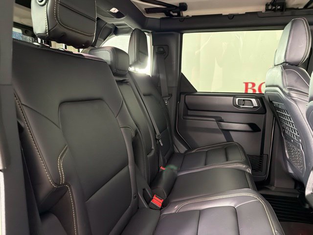 Used 2025 Ford Bronco Badlands AWD/4WD image 32