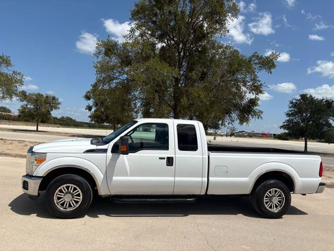 Used 2012 Ford F250 XLT w/ XLT Interior Pkg RWD image 4