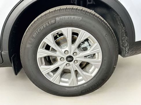 Certified 2025 Ford Escape Active w/ Tech Pack #1 FWD image 8