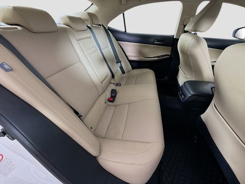 Used 2019 Lexus IS 300 AWD image 26