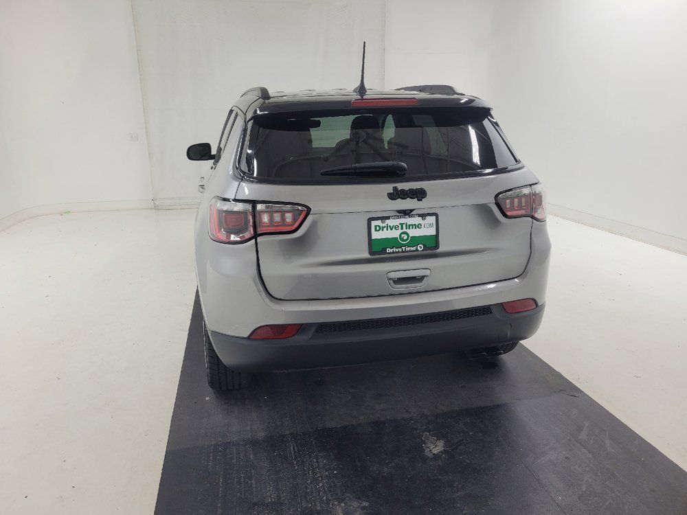 Used 2019 Jeep Compass Latitude FWD image 6