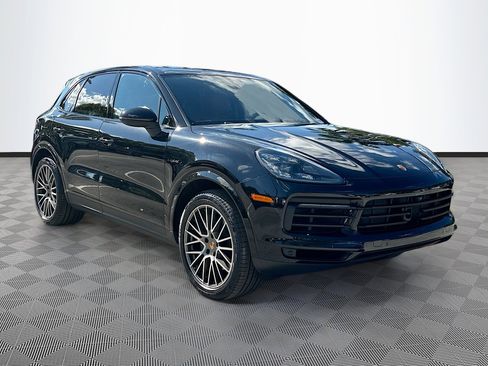 Used 2023 Porsche Cayenne image 1