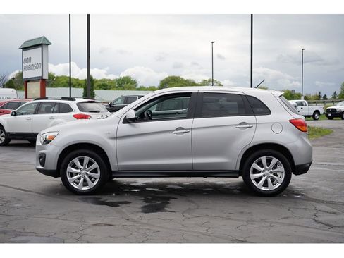 Used 2015 Mitsubishi Outlander Sport ES image 6