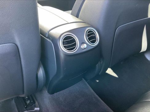Used 2021 Mercedes-Benz GLC 300 4MATIC image 40