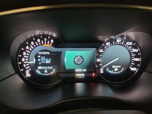 Used 2016 Lincoln MKC Select image 23