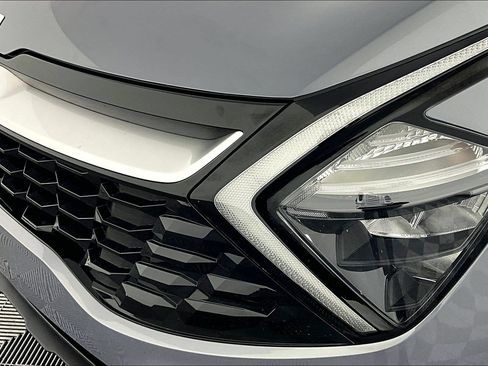 Used 2023 Kia Sportage EX image 28