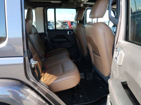 Used 2021 Jeep Wrangler Unlimited Sahara AWD/4WD image 35