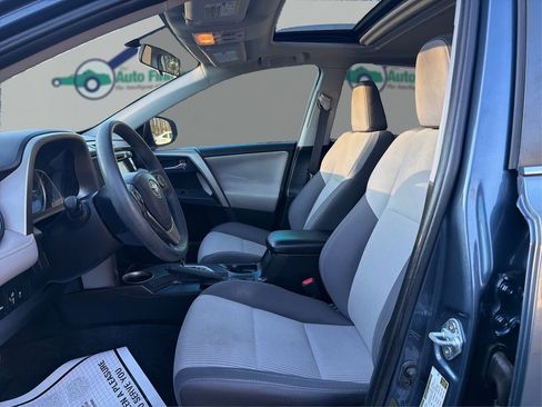 Used 2014 Toyota RAV4 XLE image 9