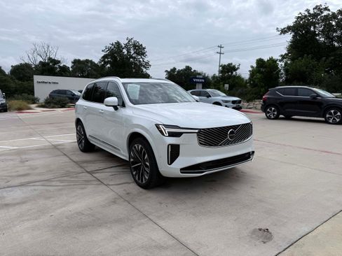 Certified 2025 Volvo XC90 T8 Plus w/ Protection Package Premier AWD/4WD image 7