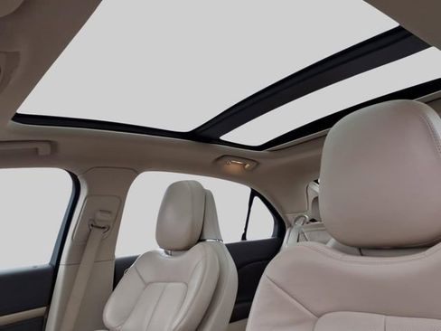 Used 2017 Lincoln Continental Reserve w/ Climate Package image 18