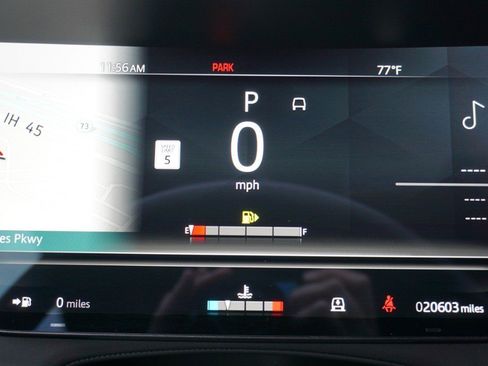 Used 2023 Land Rover Range Rover SE image 15