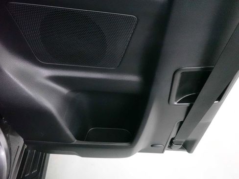 Used 2019 Toyota Tacoma TRD Sport w/ Technology Package image 25