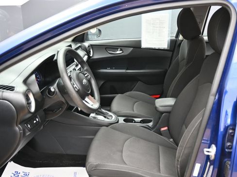 Used 2020 Kia Forte LXS FWD image 14