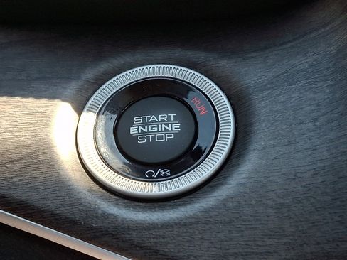 Certified 2024 Jeep Grand Cherokee Limited AWD/4WD image 24