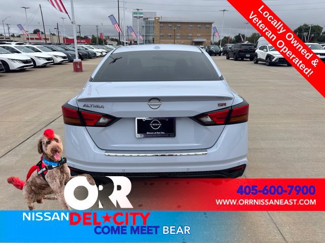 Used 2023 Nissan Altima 2.5 SR w/ SR Premium Package FWD image 4