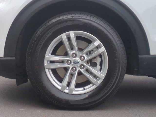 Used 2023 Ford Explorer XLT AWD/4WD image 19