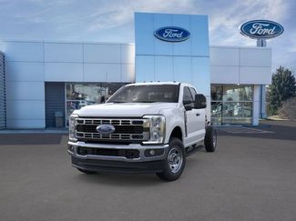 New 2025 Ford F350 XL w/ XL Chrome Package video 2