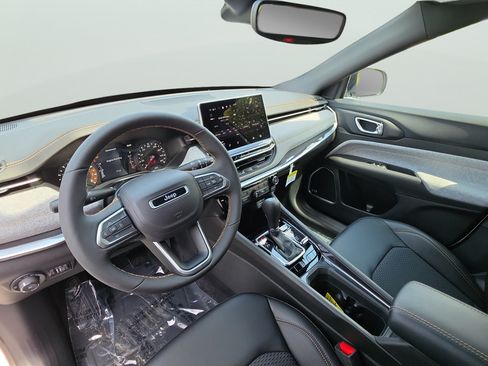 New 2026 Jeep Compass Latitude AWD/4WD image 20