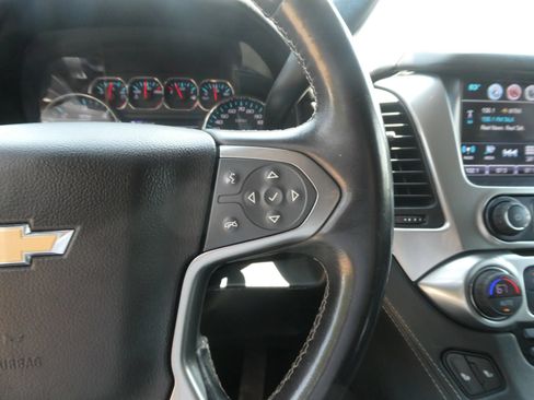 Used 2018 Chevrolet Tahoe LT w/ Luxury Package RWD image 21