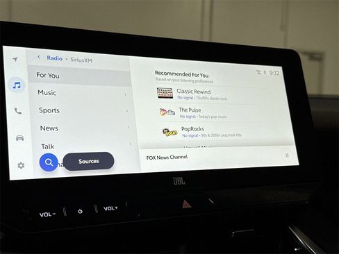 Used 2024 Toyota Venza XLE image 13