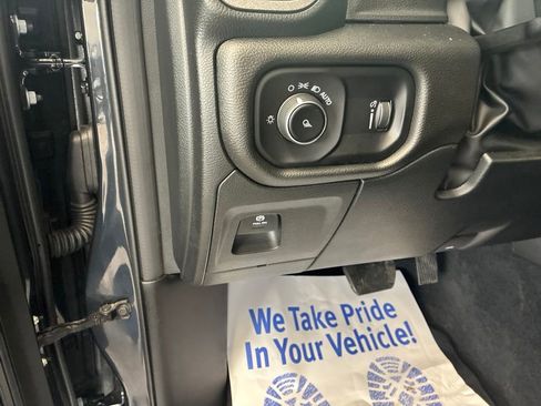 Certified 2025 RAM 1500 Tradesman AWD/4WD image 11