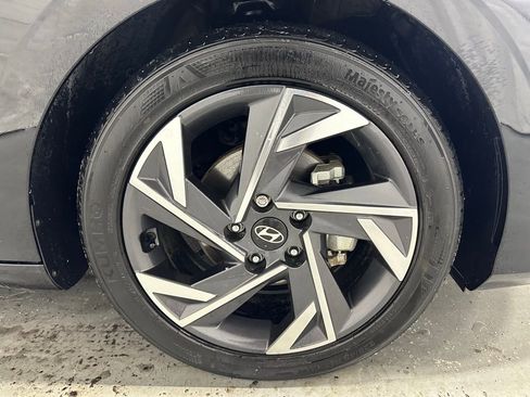 Used 2025 Hyundai Elantra SEL w/ Cargo Package image 57