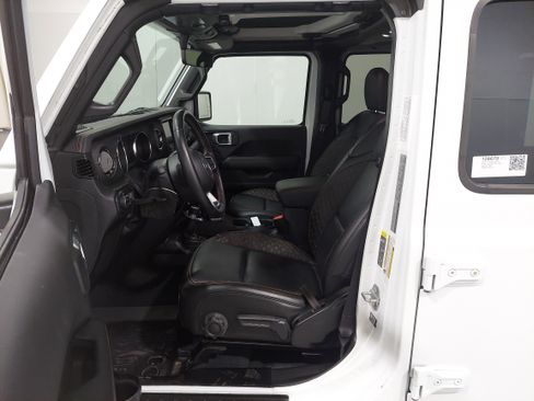 Used 2022 Jeep Gladiator Overland image 14