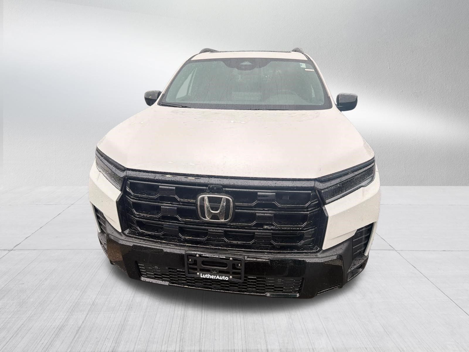 Used 2026 Honda Pilot Black Edition image 2