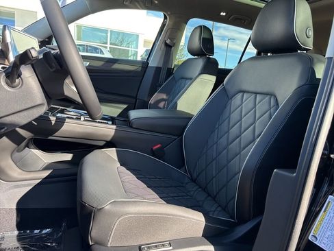 New 2026 Volkswagen Atlas SEL Premium R-Line AWD/4WD image 9