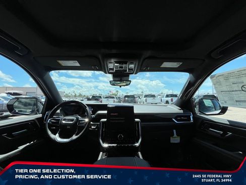 New 2026 GMC Yukon XL Elevation w/ Elevation Premium Package AWD/4WD image 15