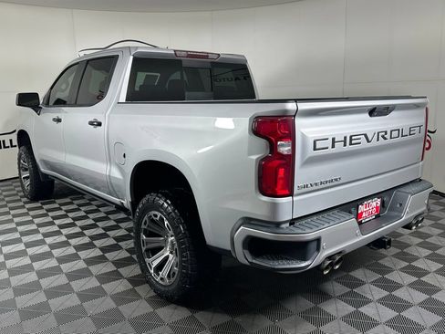 Used 2019 Chevrolet Silverado 1500 LT Trail Boss AWD/4WD image 4