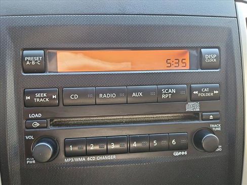 Used 2011 Nissan Frontier SV w/ SV Premium Utility Pkg image 12