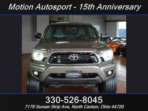 Used 2013 Toyota Tacoma 4x4 Access Cab V6 w/ SR5 Pkg image 4