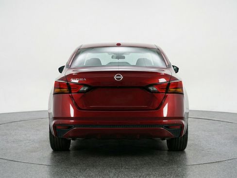 Used 2025 Nissan Altima 2.5 SV image 7