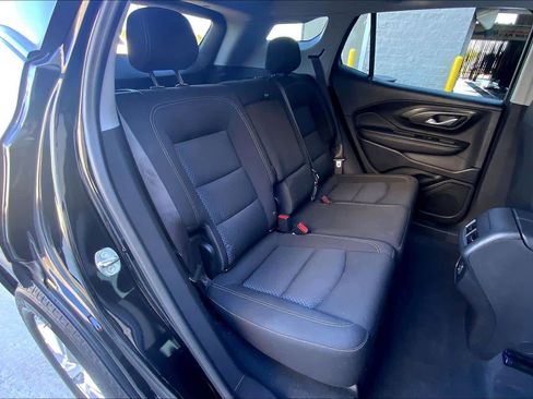 Used 2022 GMC Terrain SLE image 16