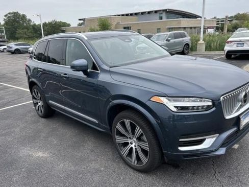 Used 2024 Volvo XC90 T8 Plus w/ Protection Package Premier AWD/4WD image 3