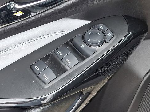 Used 2026 Chevrolet Trax LT w/ Driver Confidence Package FWD image 15