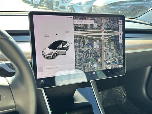 Used 2019 Tesla Model 3 Long Range image 16